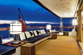 FORCE BLUE - Middle Aft Deck